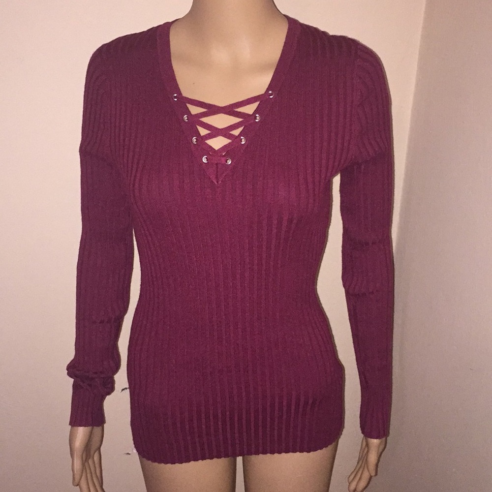 LACE UP SWEATER 😍😍